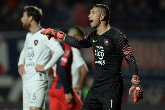 A reformulação prometida por Francisco Arce em sua apresentação começou a dar as caras no Cerro Porteño. Titular ao   longo de 2019, o goleiro Juan Carrizo rescindiu o seu contrato com o Ciclón. De acordo com a mídia paraguaia, a   expectativa é que ele defenda as cores do Gimnasia La Plata, comandado por Diego Armando Maradona, que procura um goleiro confiável para o primeiro semestre de 2020.