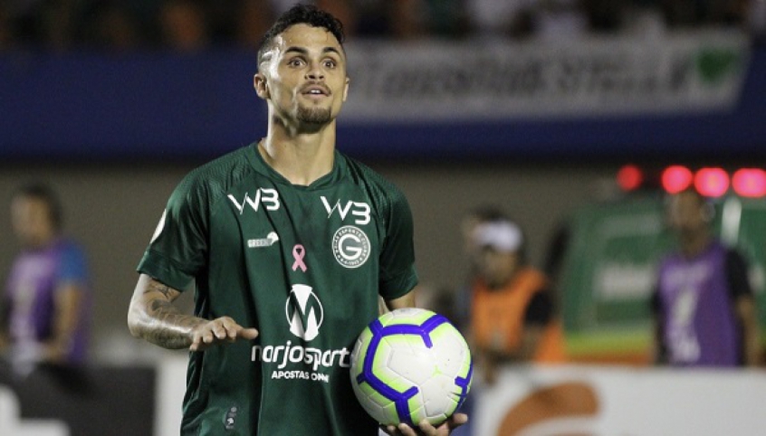 Disputado por Corinthians e Palmeiras, o atacante Michael ainda não sabe qual será seu futuro em 2020. Na manhã deste domingo, o jogador participou de um evento na manhã em São Bernardo do Campo, foi questionado sobre o tema, mas despistou: ' Tenho meu contrato com o Goiás, gosto do clube, respeito. Quero dar meu melhor para o Goiás. Se eu vou sair, não sei' 