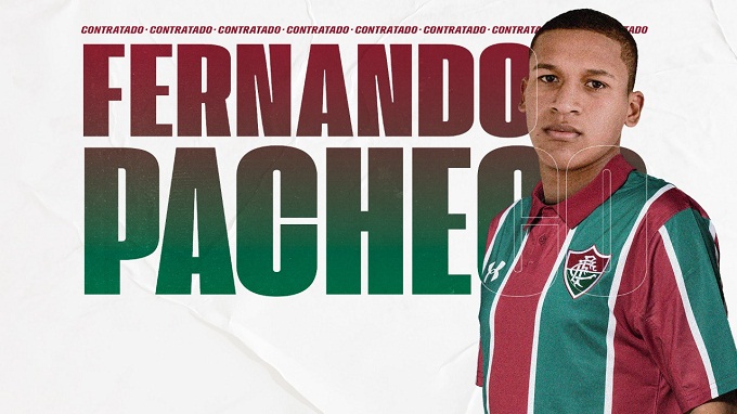 O Fluminense anunciou oficialmente a contratação do atacante Fernando Pacheco, de 20 anos. O jogador peruano fechou com o Tricolor até dezembro de 2023. Ele chegou ao Brasil nesta segunda-feira, realizou exames médicos e assinou o contrato.  