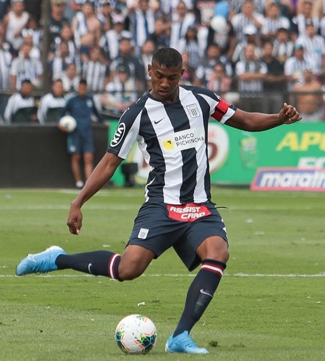 Aldair Fuentes (Peru) - O zagueiro, que também atua como volante, de 21 anos, foi uma das revelações do último campeonato peruano, pelo Alianza Lima.