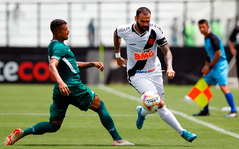 Flamengo e Vasco pelo Carioca é adiado para quinta-feira (15)