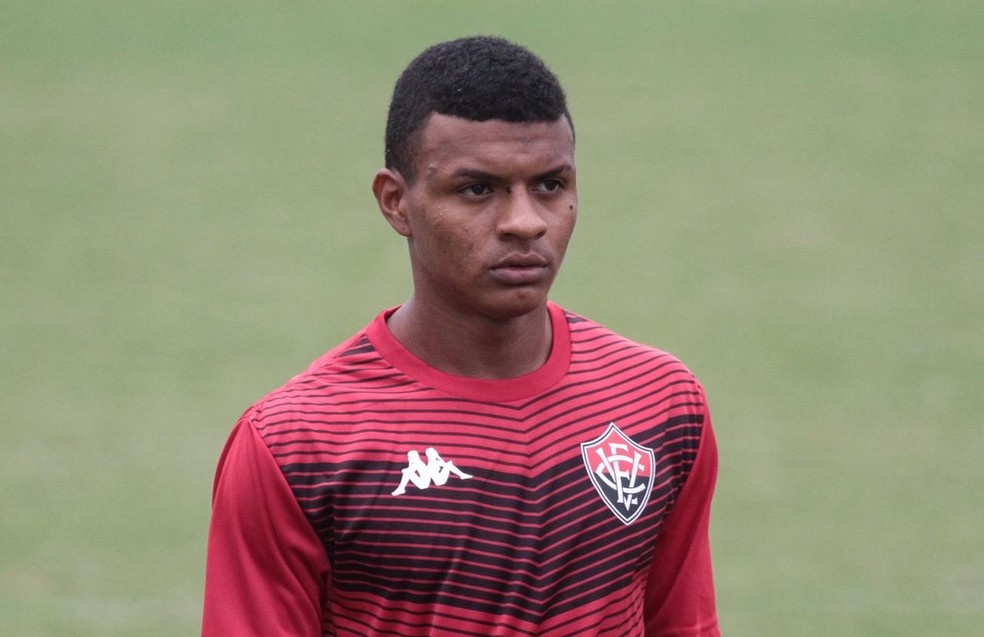 O atacante Negueba, que se destacou no Globo (RN), despertou o interesse de Corinthians e Palmeiras no ano passado. Porém, o atacante acabou se transferindo para o Vitória. 