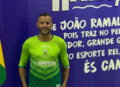 Fernando Henrique, goleiro, 36 anos. Atuou durante bastante tempo no Fluminense, clube onde foi formado na base, passou também por Ceará, América-RN, Vila Nova e CRB, antes de fechar com o Santo André em 2020.