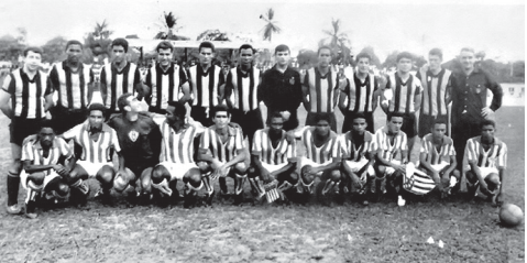 Em 1965, em um amistoso, o Paysandu derrotou o Peñarol, do Uruguai. O jogo entrou para a história do futebol brasileiro por conta de os uruguaios, na época, serem considerados uma das melhores do mundo.