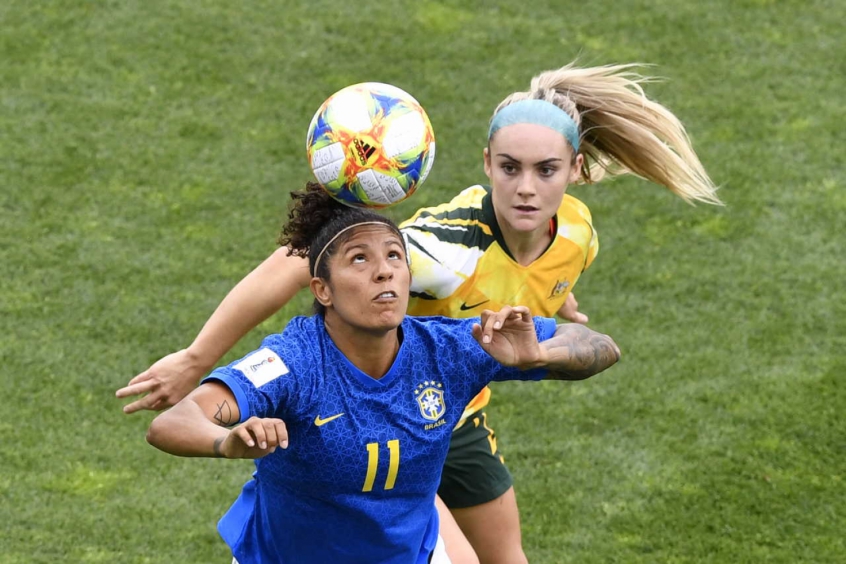 A segunda posição é ocupada pela atacante Cristiane, que está no Santos. A camisa nove da Seleção Brasileira é bicampeã Pan-Americana e tem duas medalhas de prata nos Jogos Olímpicos. 