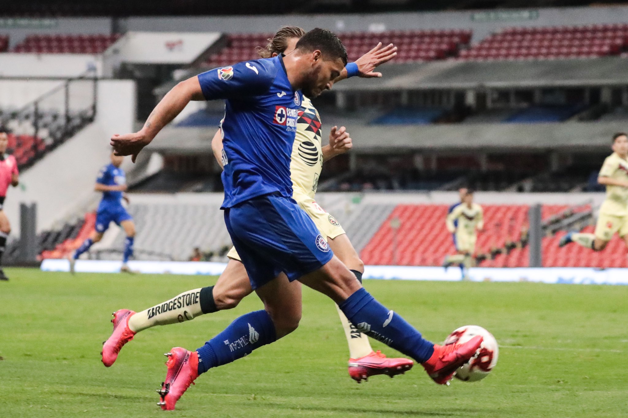 14 – Cruz Azul (México) – 594 mil interações