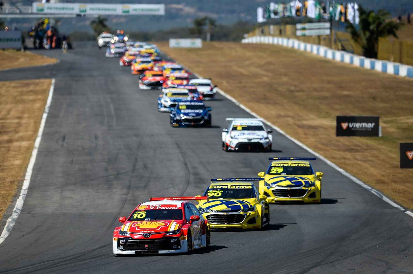 Largada da corrida 1 em Goiânia