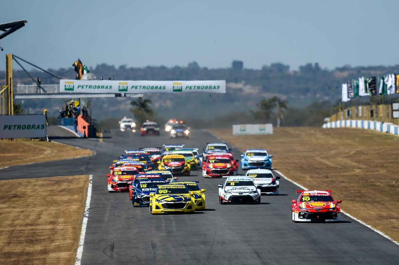 Forte calor atrapalhou pilotos e equipes durante as corridas