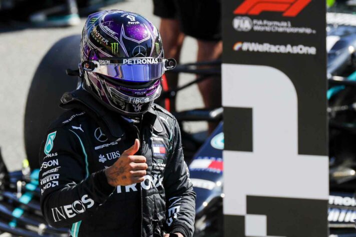 Lewis Hamilton fez 1min18s887 para garantir a 94ª pole na carreira