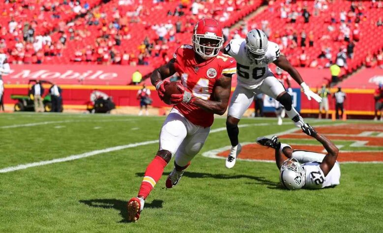 3° Kansas City Chiefs: Improvável derrota para os Raiders e a queda do topo. Mas não pode desmerecer os Chiefs, eles ainda são um dos mais fortes times da liga