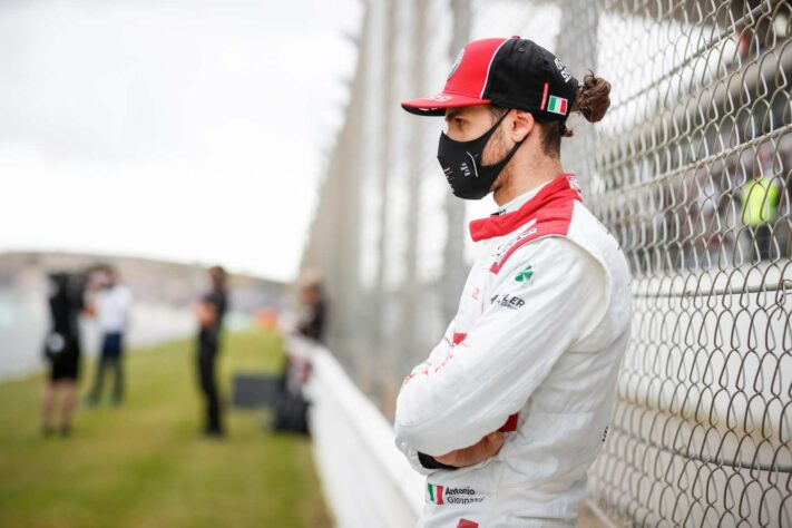 Mais uma corrida sem pontos para Giovinazzi na temporada 2020