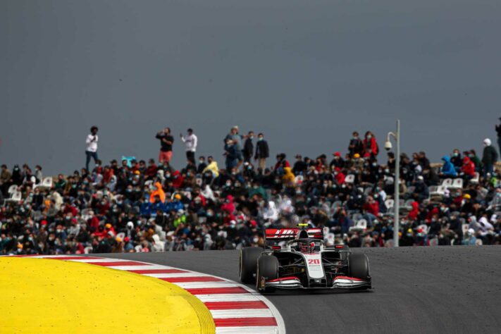 Kevin Magnussen foi discreto e ficou apenas na 17ª colocação no GP de Portugal