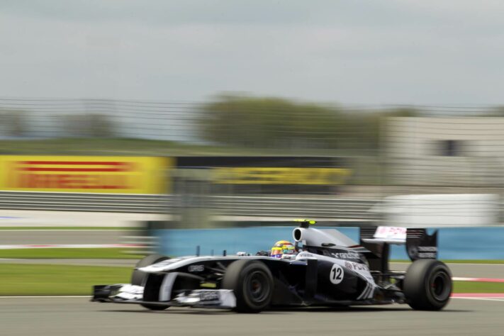 17º) Pastor Maldonado estreava na F1 em 2011. Venceu o GP da Espanha de 2012, mas ficou marcado mesmo pelos acidentes