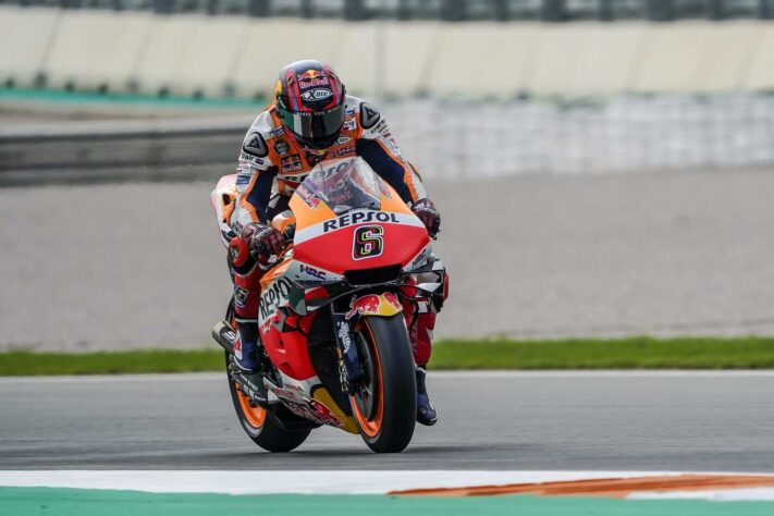 Stefan Bradl foi 13º