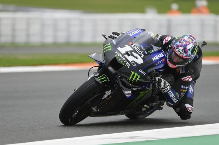 Maverick Viñales vai precisar largar dos boxes após Yamaha mexer em seu motor