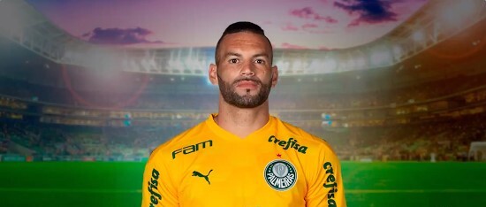 Weverton sofreu 12 gols na Neo Química: 8 pelo Palmeiras e 4 pelo Athlético-PR.