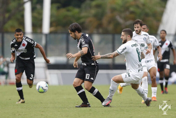 O Vasco recebeu o Palmeiras em São Januário neste domingo, em jogo válido pela primeira rodada do returno do Campeonato Brasileiro, a 20ª da competição, e deixou a desejar. Criando pouco, o time da casa levou gol de Luiz Adriano, no rebote da própria cobrança de pênalti cometido infantilmente pelo lateral-esquerdo Neto Borges, e perdeu por 1 a 0. Com saídas importantes do gol, Fernando Miguel impediu resultado pior. Confira as notas do LANCE! para os jogadores vascaínos. (Por Núcleo Vasco - reportervasco@lancenet.com.br)