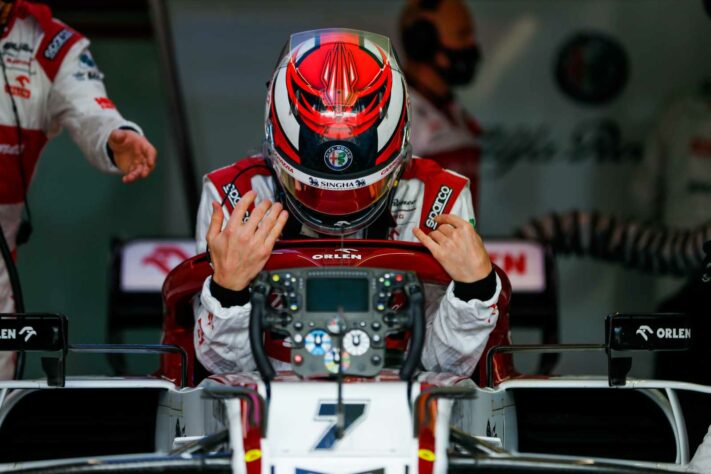 Kimi Räikkönen contou com boa estratégia para terminar o GP da Emília-Romanha em nono