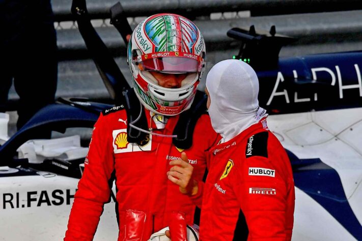 A dupla da Ferrari voltou a ter corridas distintas neste fim de semana