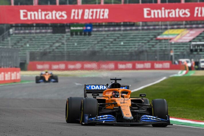 A McLaren colocou os dois carros na zona de pontuação no GP da Emília-Romanha