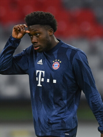 Alphonso Davies - Bayern de Munique - 35,6 km/h