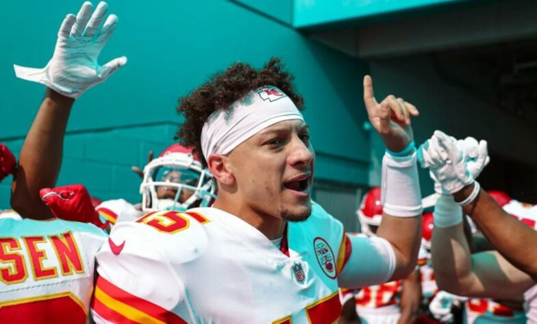 2° Patrick Mahomes (QB, Chiefs) - US$ 81 milhões (R$ 481 milhões)