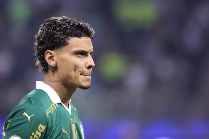 Richard Ríos renovou seu contrato com o Palmeiras até dezembro de 2028; veja restante do elenco