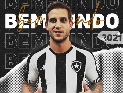 FECHADO - O Botafogo confirmou a contratação do atacante Rafael Moura, de 38 anos. Ele chega ao clube de General Severiano, inicialmente, com vínculo até o fim da temporada, mas tem cláusula de renovação automática caso bata metas.