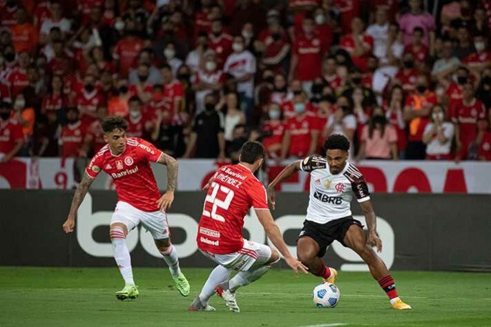 Brasileirão 2021 - Internacional 1x2 Flamengo - 20 de novembro de 2021