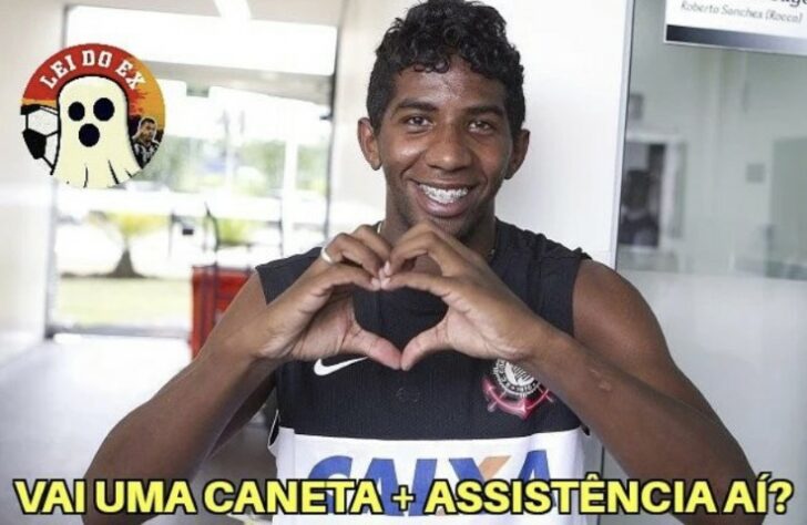 Gabriel é alvo de memes após levar mais uma caneta, dessa vez de Rodinei, do Flamengo.