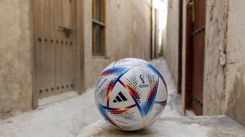 Bola da Copa do Mundo 2022 mudou: conheça modelo da semi e da final - Lance!