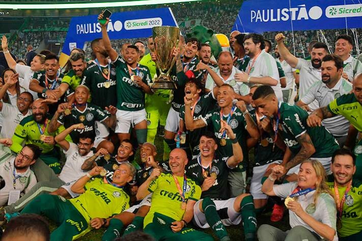 Palmeiras goleia o São Paulo e é o campeão paulista de 2022