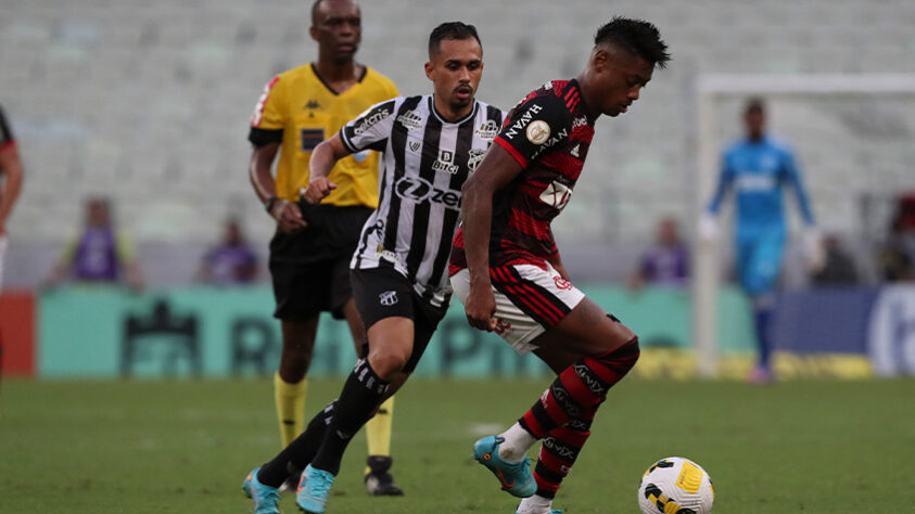 10° (2019) Ceará 0 x 3 Flamengo - Renda: R$ 2.119.235/ Público: 49.986/ Local: Arena Castelão (Fortaleza)/ Competição: Campeonato Brasileiro