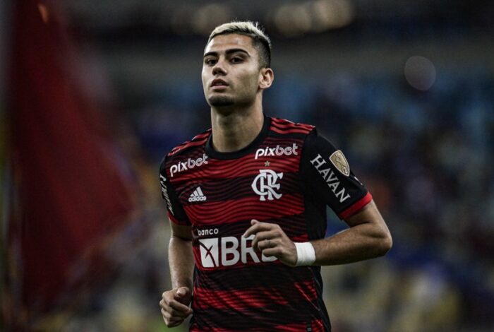 Andreas será o próximo? Confira jogadores que atuaram por Flamengo e Palmeiras