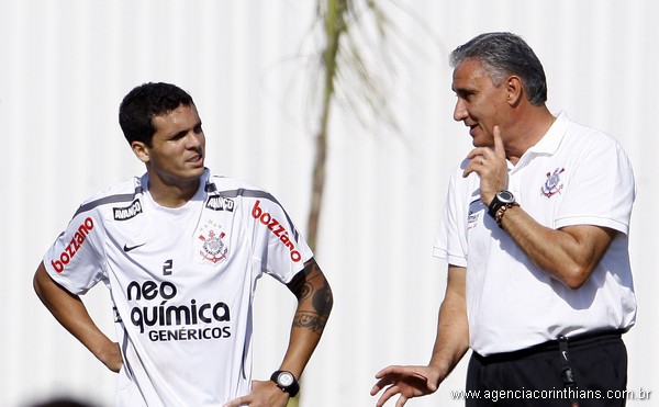 Ramon: lateral - reserva - 34 anos - saiu do Corinthians logo após a Libertadores, para defender o Flamengo. Também jogou pelo Besiktas, da Turquia. Se aposentou em 2018, no Vasco. 