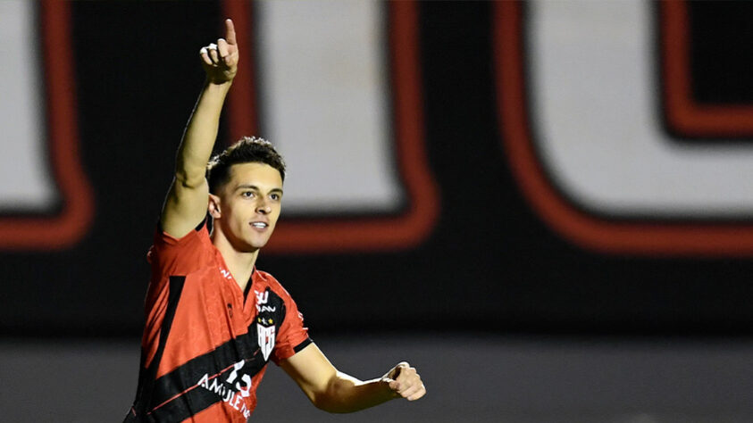 Shaylon - Atlético Goianiense - 11 gols e 13 assistências, em 51 jogos disputados