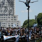 Festa na Argentina veja como foi a comemoração dos torcedores em Buenos Aires LANCE