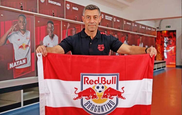 PEDRO CAIXINHA - Mais um treinador português que começou sua trajetória no futebol brasileiro em 2023. O treindor foi contrato pelo Red Bull Bragantino e chega como substituto de Maurício Barbieri.