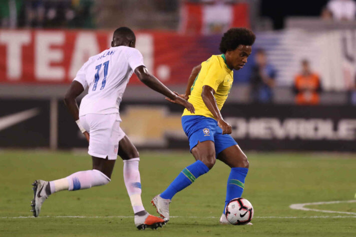 Seleção brasileira vence primeiro amistoso no ginásio  Nélio Dias