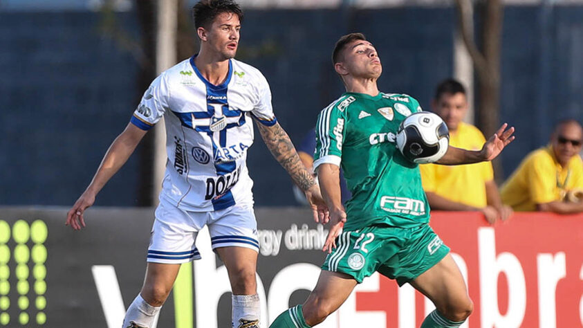 João Pedro: lateral-direito (reserva) - 26 anos atualmente - Revelado pelo Palmeiras, o jogador entrou no decorrer da partida e pouco pode fazer para alterar o placar. Hoje, o jogador está no Grêmio