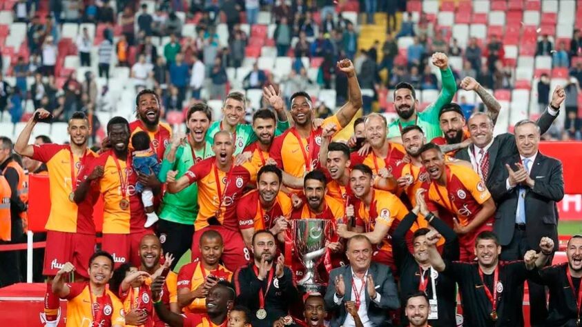 Turquia: Galatasaray (último título na temporada 2018/19) - 22 títulos