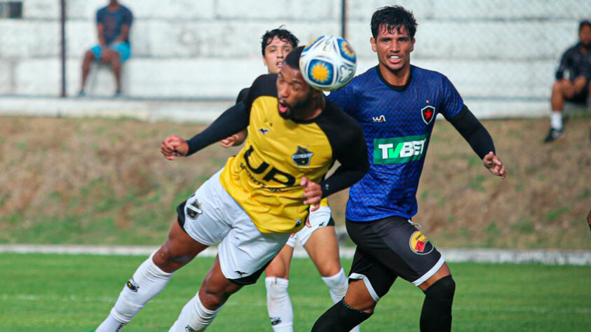 20º lugar - Felipe Garcia (ABC) - 10 gols