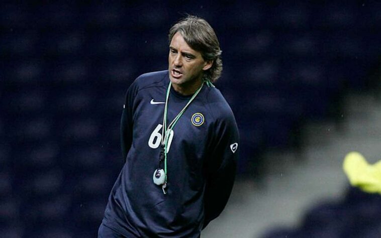 Mancini (Ponta direita) -  Como jogador: 774 jogos e 208 gols - Como técnico: 728 jogos, com 396 vitórias, 183 empates e 149 derrotas