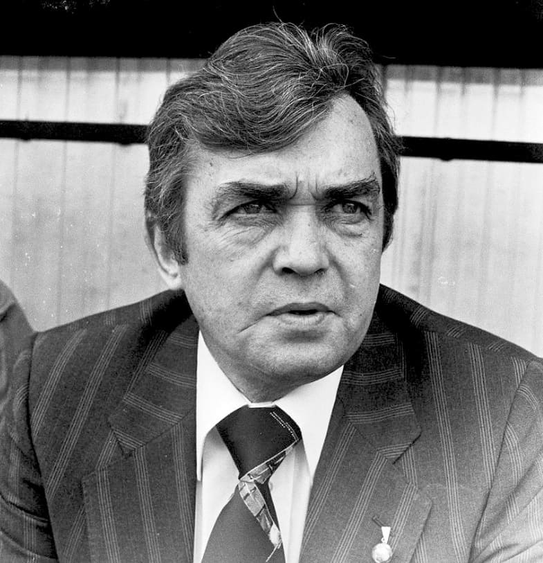 3º lugar: Ernst Happel. O técnico austríaco foi campeão nas temporadas 1969/70 (Feyenoord) e 1982/83 (Hamburgo).