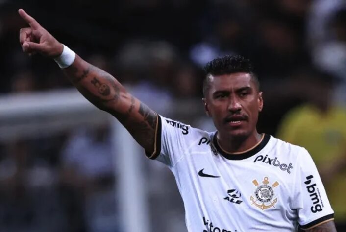 Paulinho (meia/35 anos) - Clube: Corinthians 