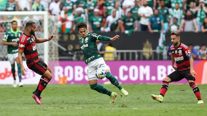 Time final: Weverton; Marcos Rocha, Gustavo Gómez, Luan e Ayrton Lucas; Gabriel Menino, Victor Hugo e Raphael Veiga; Artur, Arrascaeta e Pedro. Técnico: Abel Ferreira.