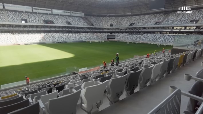 A Arena MRV também promete oferecer uma estrutura de alto nível para o trabalho da imprensa, com oito cabines de rádio, quatro estúdios de televisão, tribuna de imprensa para receber mais de 100 profissionais e sala de coletivas com capacidade de receber mais de 290 profissionais sentados. 