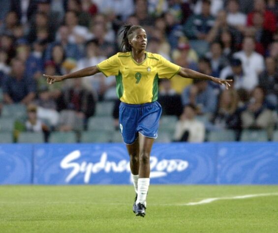 Kátia Cilene: Kátia disputou quatro edições na Copa do Mundo, entre 1995 e 2007.