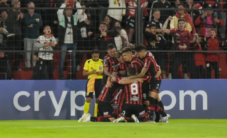 "El Patrón" só jogou uma partida como mandante no "La Grella" pela Libertadores. Mas valeu a pena: a equipe goleou por 4 a 1 o Melgar, do Peru, em sua primeira vitória na Libertadores.