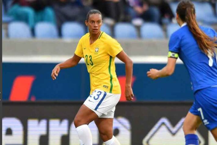 Rosana: Hoje técnica da equipe feminina do Red Bull Bragantino, Rosana disputou quatro Copas do Mundo. 